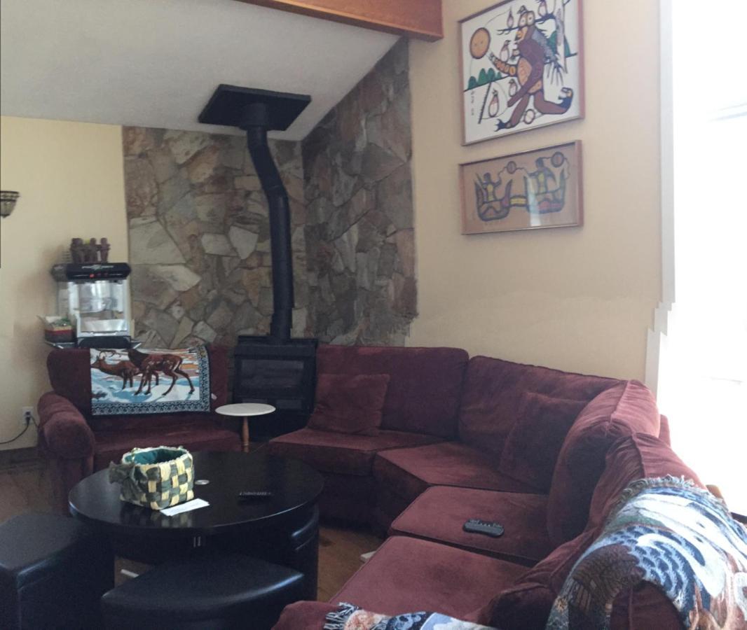 The Calgary Hub Hostel Style Home Bagian luar foto