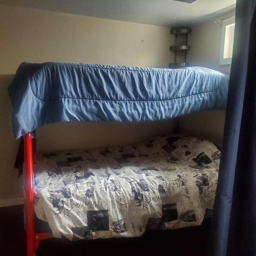 The Calgary Hub Hostel Style Home Bagian luar foto
